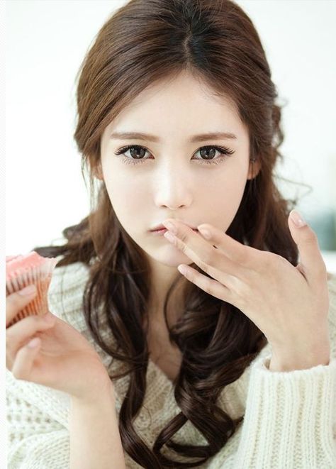 上校夫人和她的侄女們