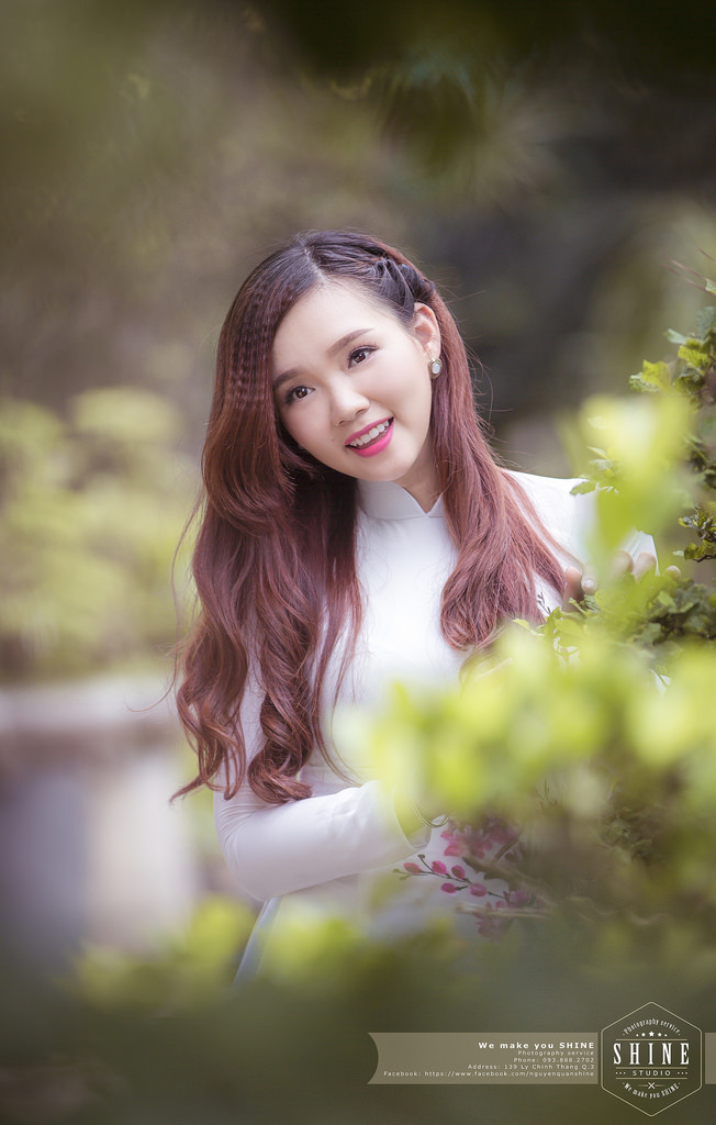 老婦與子交廚房